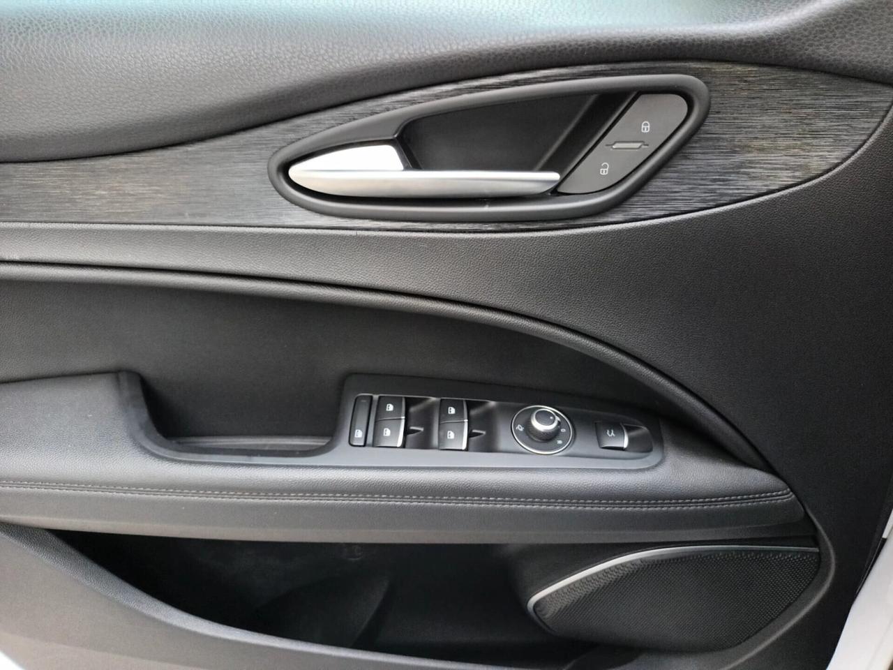 Alfa Romeo Stelvio 2.2 Turbo Q4 Diesel AT8 Business 190 CV