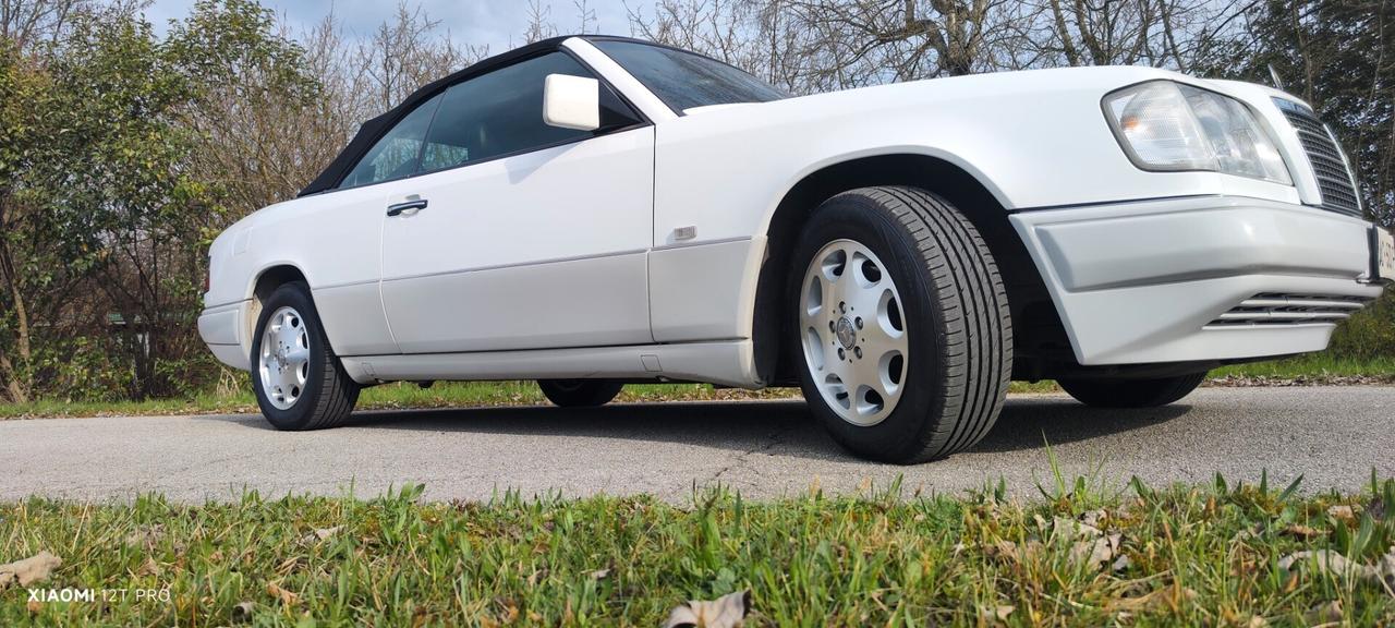 Mercedes-benz E 200 CABRIO (Mosca bianca)