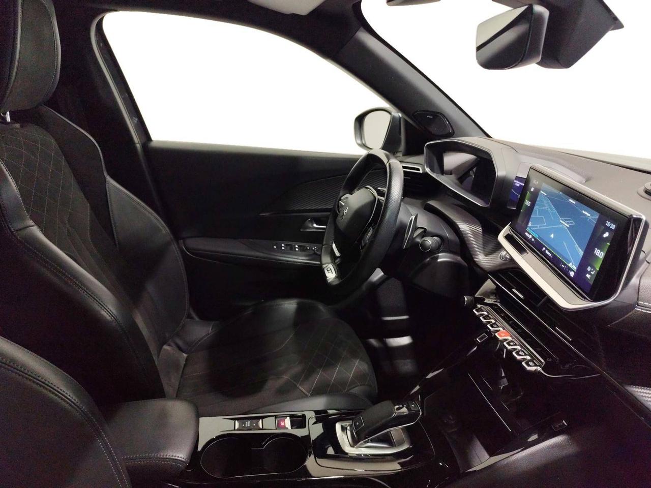 Peugeot 2008 1.5 bluehdi GT Pack 130cv