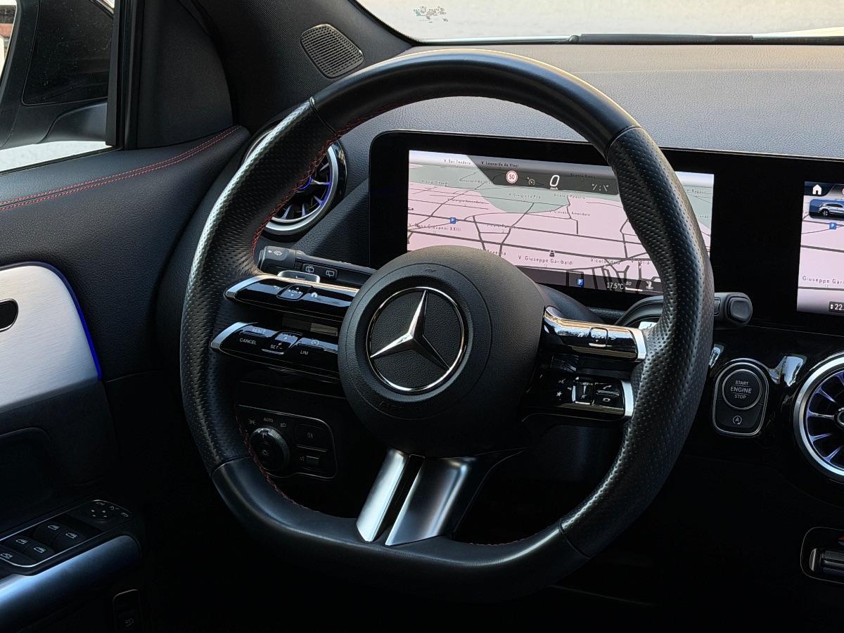 New Mercedes GLA 200d Premium AMG Night Edition 150CV