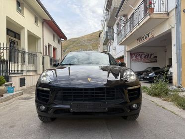 Porsche Macan 3.0 S Diesel con gancio traino