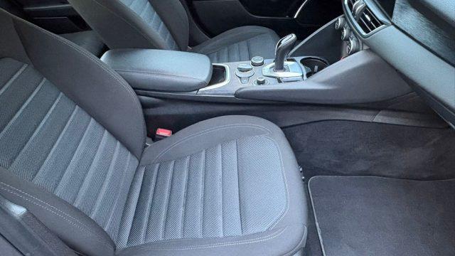 ALFA ROMEO Giulia 2.2 Turbodiesel 160 CV AT8 Sprint
