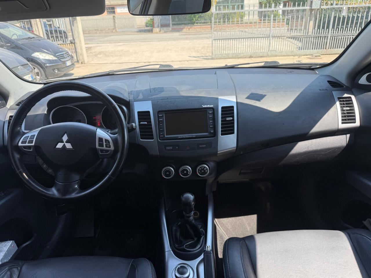 Mitsubishi Outlander 2.0 DI-D Instyle DPF 7p.ti
