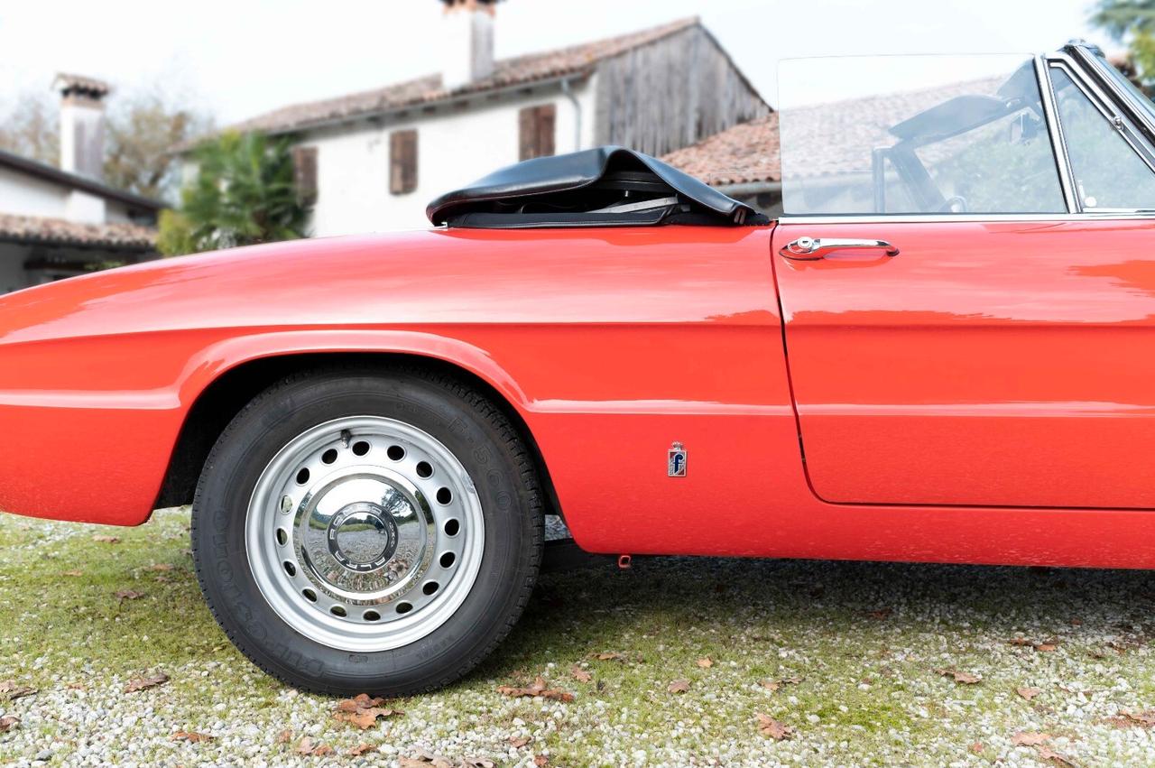 Alfa Romeo Spider 1.6 Osso di Seppia