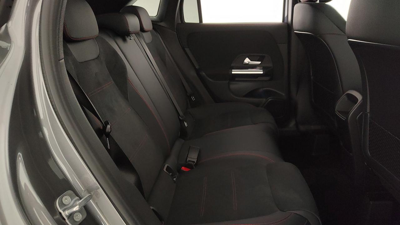 Mercedes-Benz GLA 200 d automatic