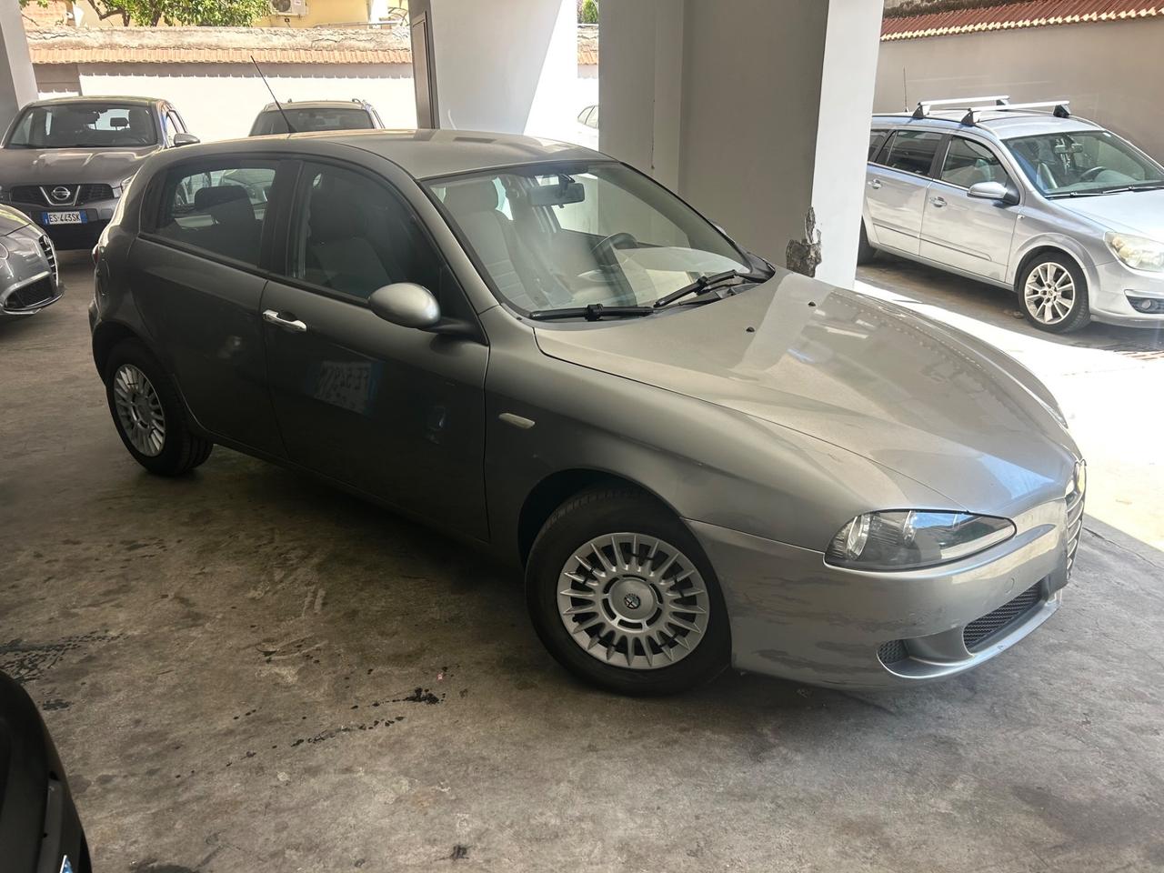 Alfa Romeo 147 1.9 JTD (115) 5 porte Exclusive