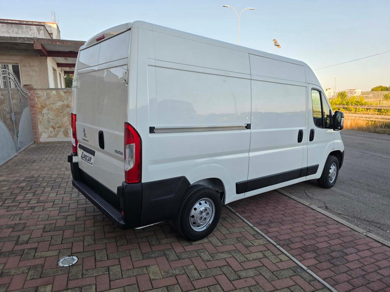 Peugeot Boxer 2.2 120cv BlueHdi SeS 333 L2H2
