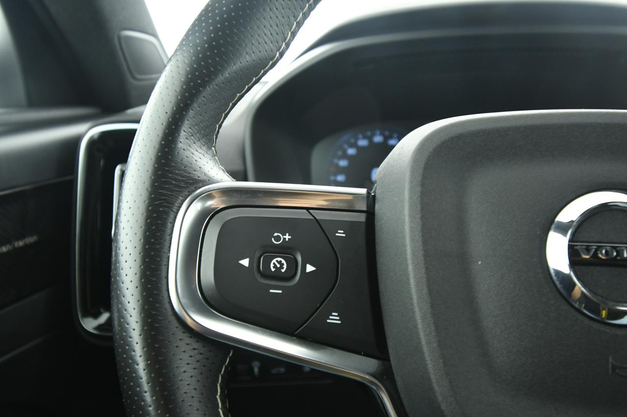 VOLVO XC40 1.5 t5 phev R-design auto LED+CAMERA+APP CONNECT