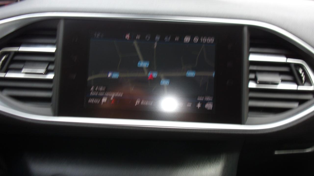 Peugeot 308 BlueHDi 120 S&S SW Allure