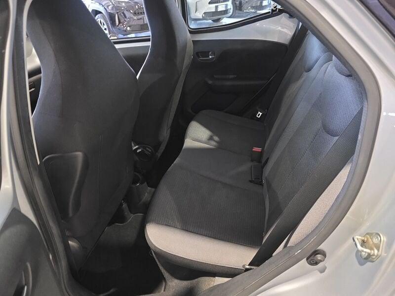 Toyota Aygo Connect 1.0 VVT-i 72 CV 5 porte x-play MMT