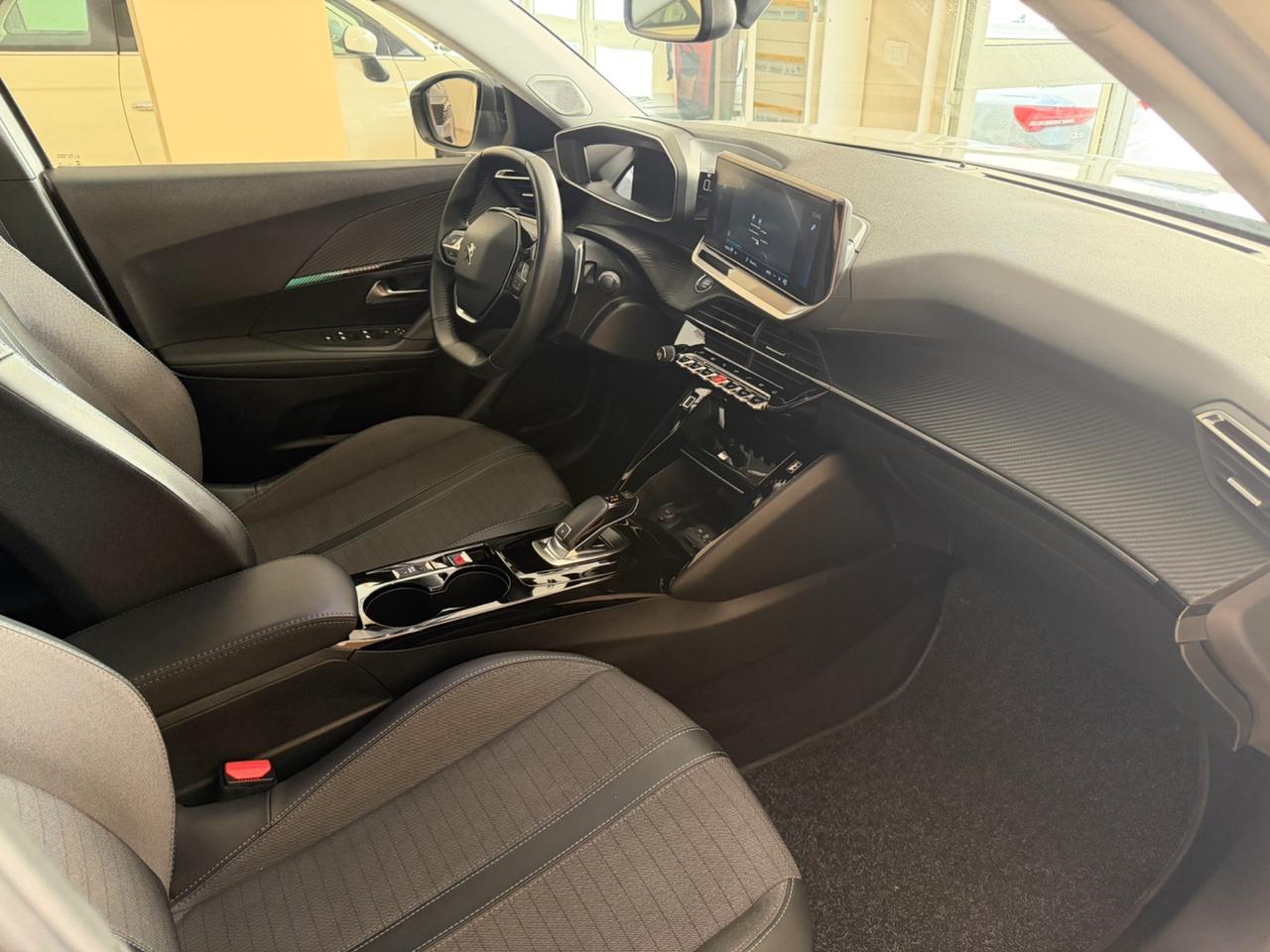 Peugeot 2008 BlueHDi 130 S&S EAT8 Allure Pack