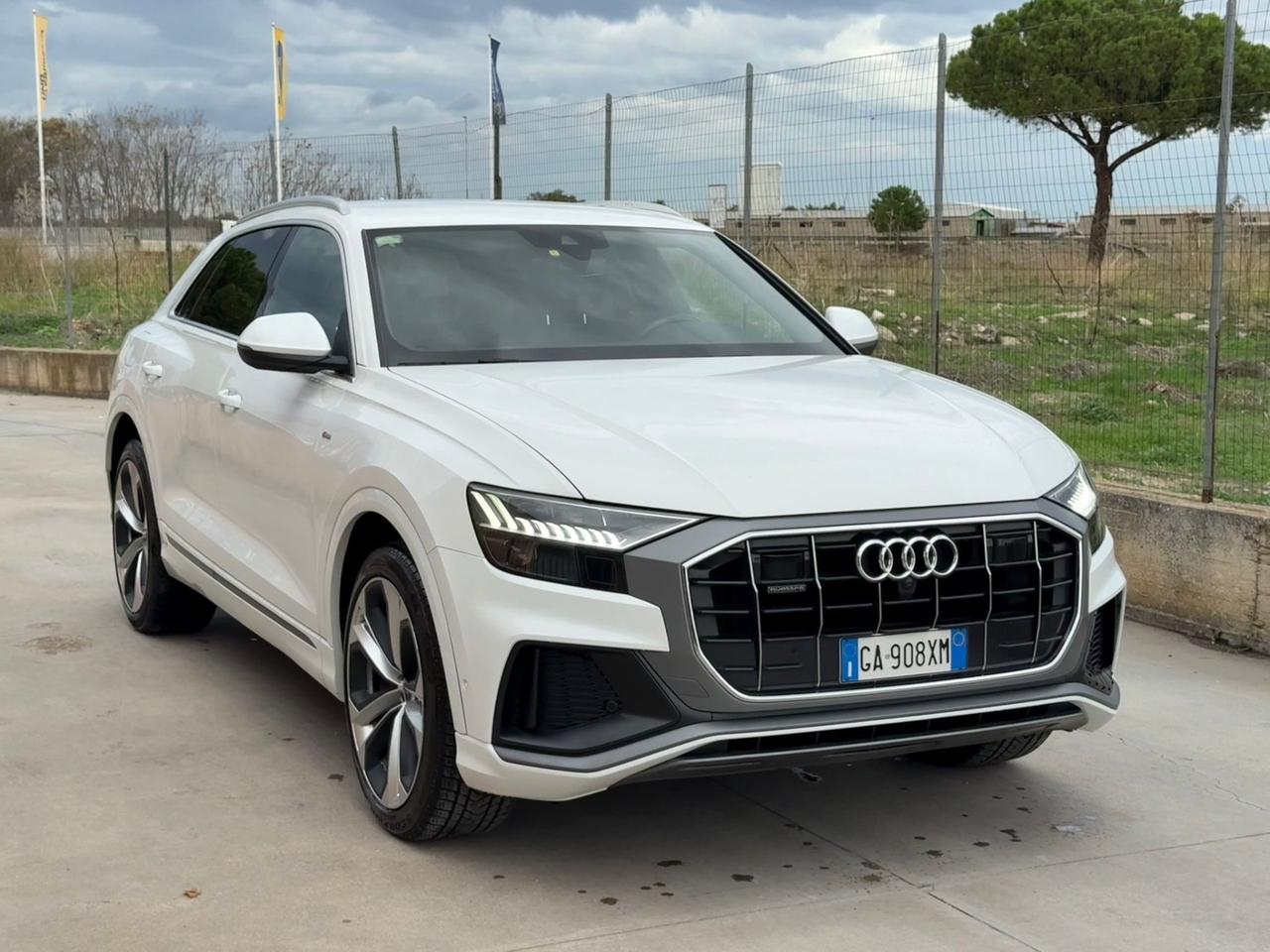 Audi Q8 50 TDI 286 CV quattro tiptronic SLINE