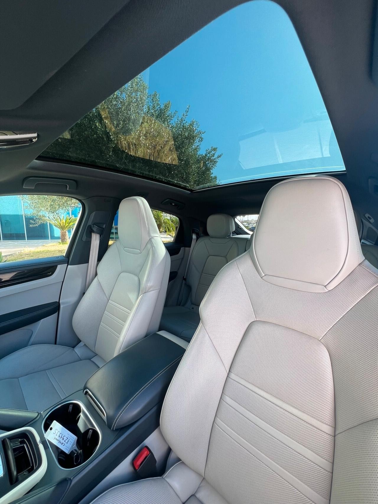 Porsche Cayenne Coupé 3.0 V6 - SUPER OFFERTA T-STOCK