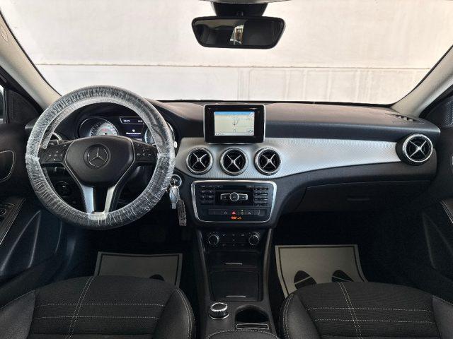 MERCEDES-BENZ GLA 200 CDI Automatic Premium