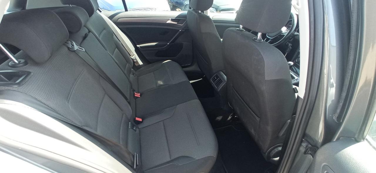 Volkswagen Golf 1.6 TDI Executive 113 MILA KM!