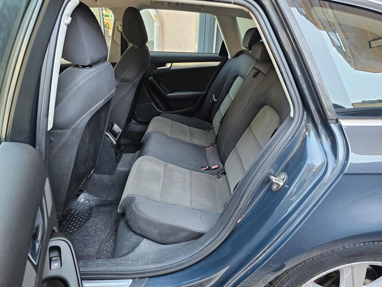 Audi A4 2.0 TDI 143CV S-Line