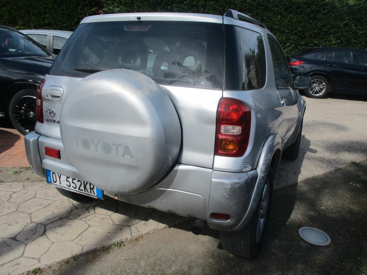 Toyota RAV 4 RAV4.com 2.0 Tdi D-4D cat 3 porte Sol