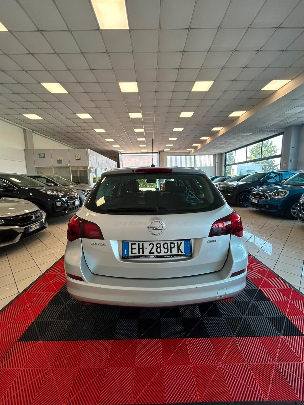 Opel Astra 1.7 CDTI 125CV Sports Tourer Cosmo