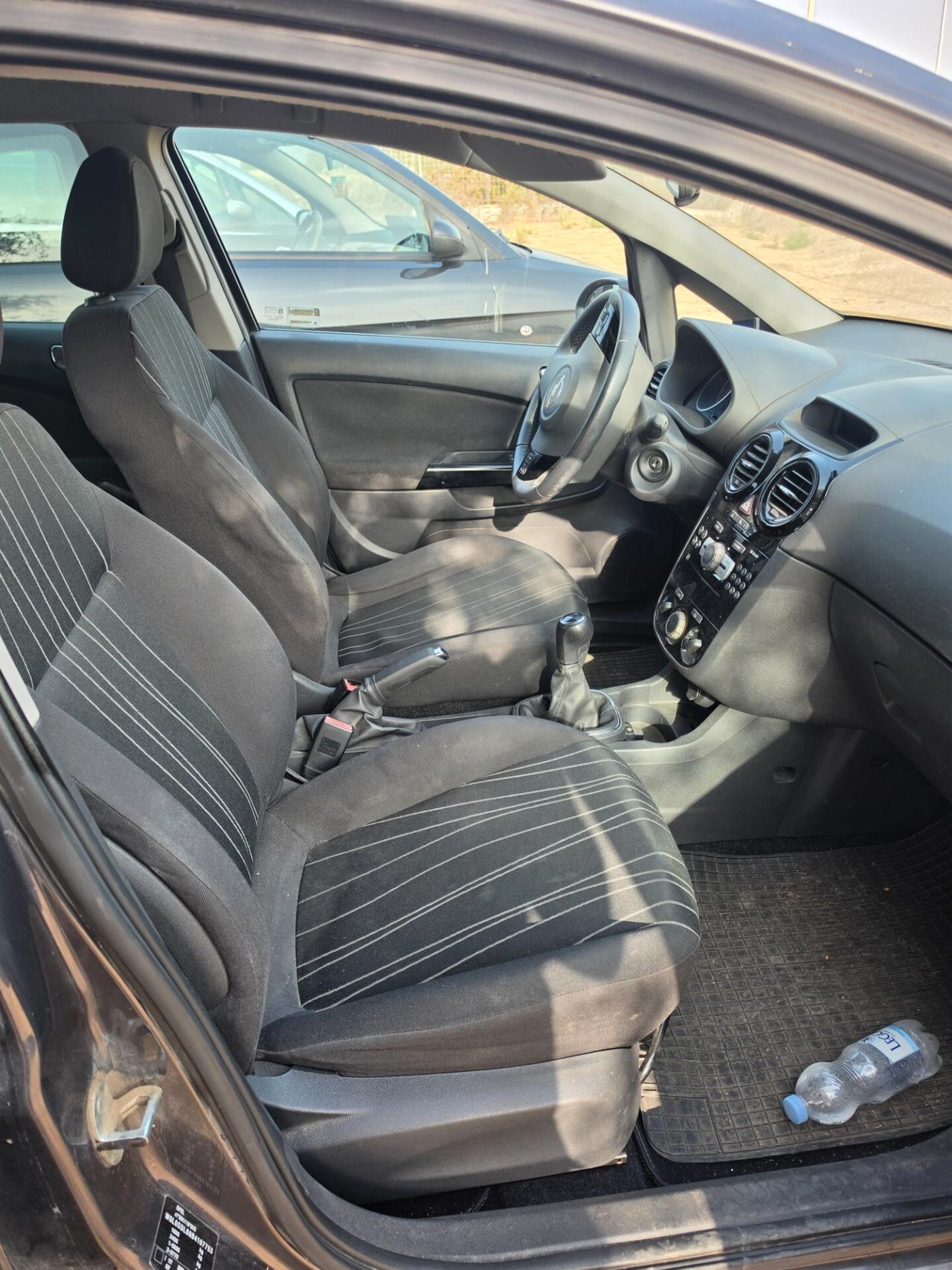 Opel Corsa 1.2 5 porte Club