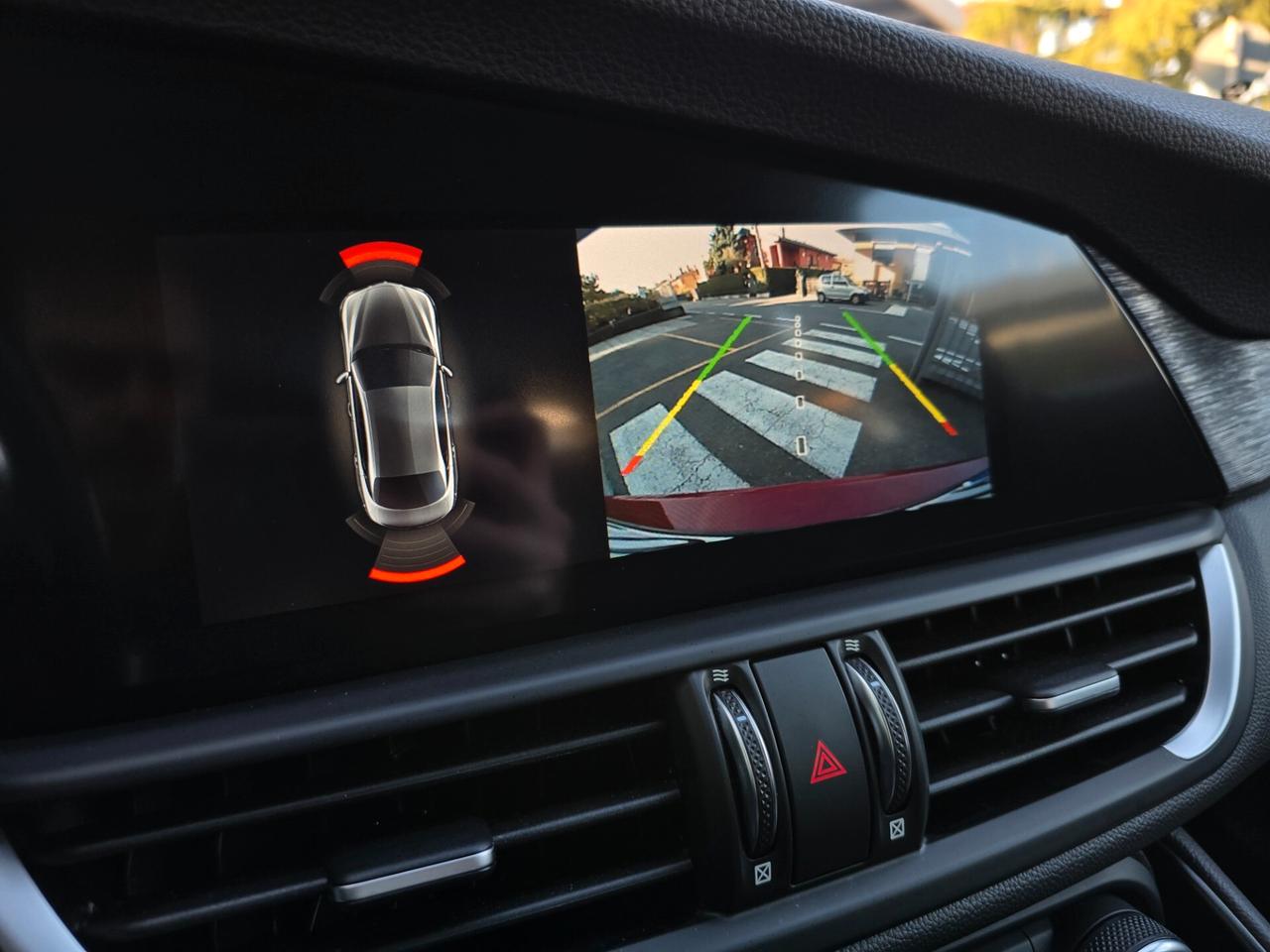 Alfa Romeo Giulia 2.2 190cv AUT. / CERCHI 19"