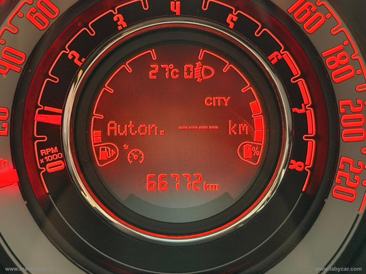 FIAT 500 C 1.0 Hybrid Dolcevita
