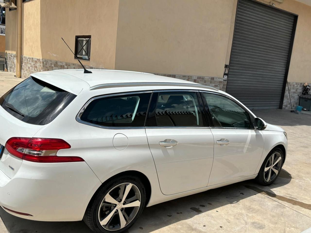 Peugeot 308 BlueHDi 120 S&S EAT6 SW GT Line