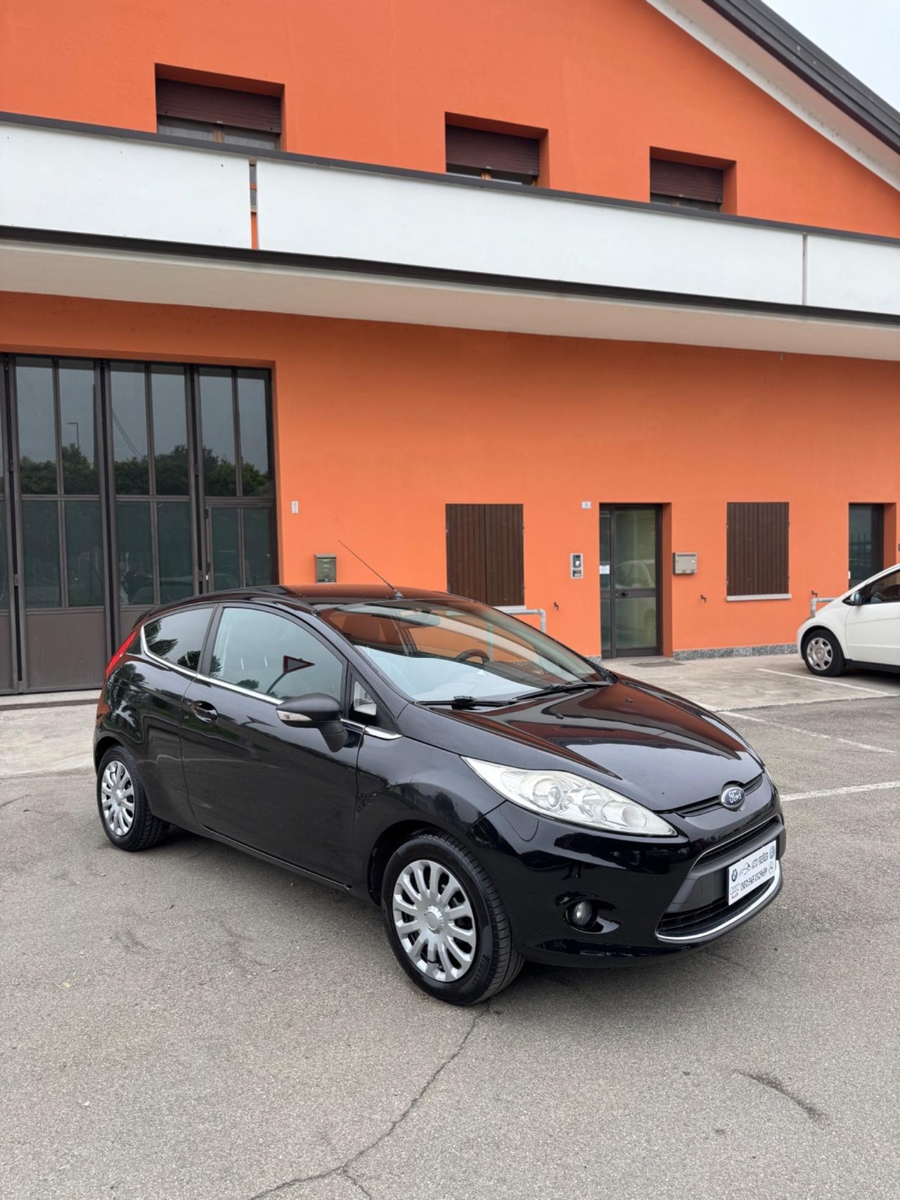 Ford Fiesta 1.2 benzina-gpl 82 CV si neopatentati