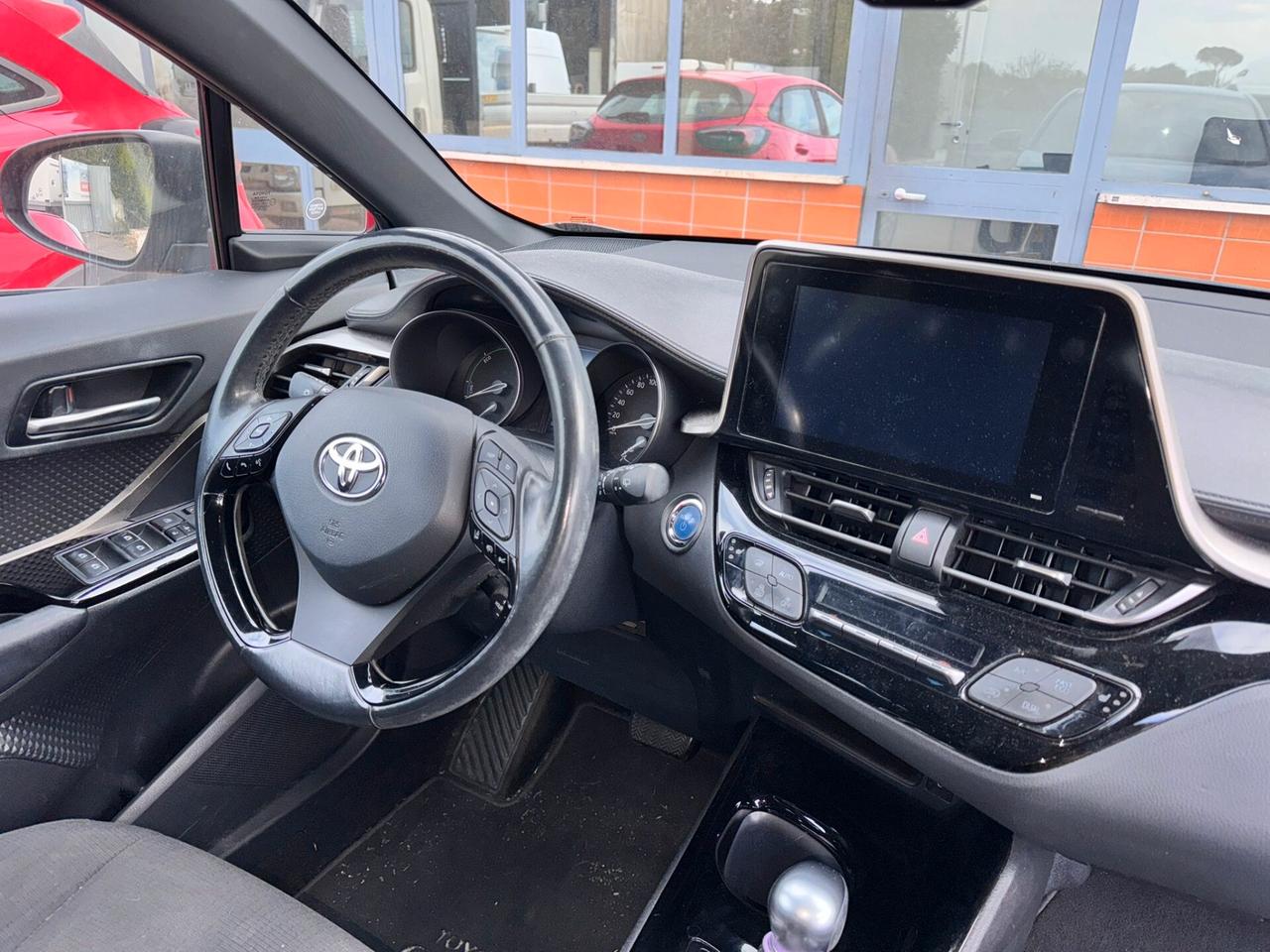 Toyota C-HR CHR 1.8 Hybrid E-CVT