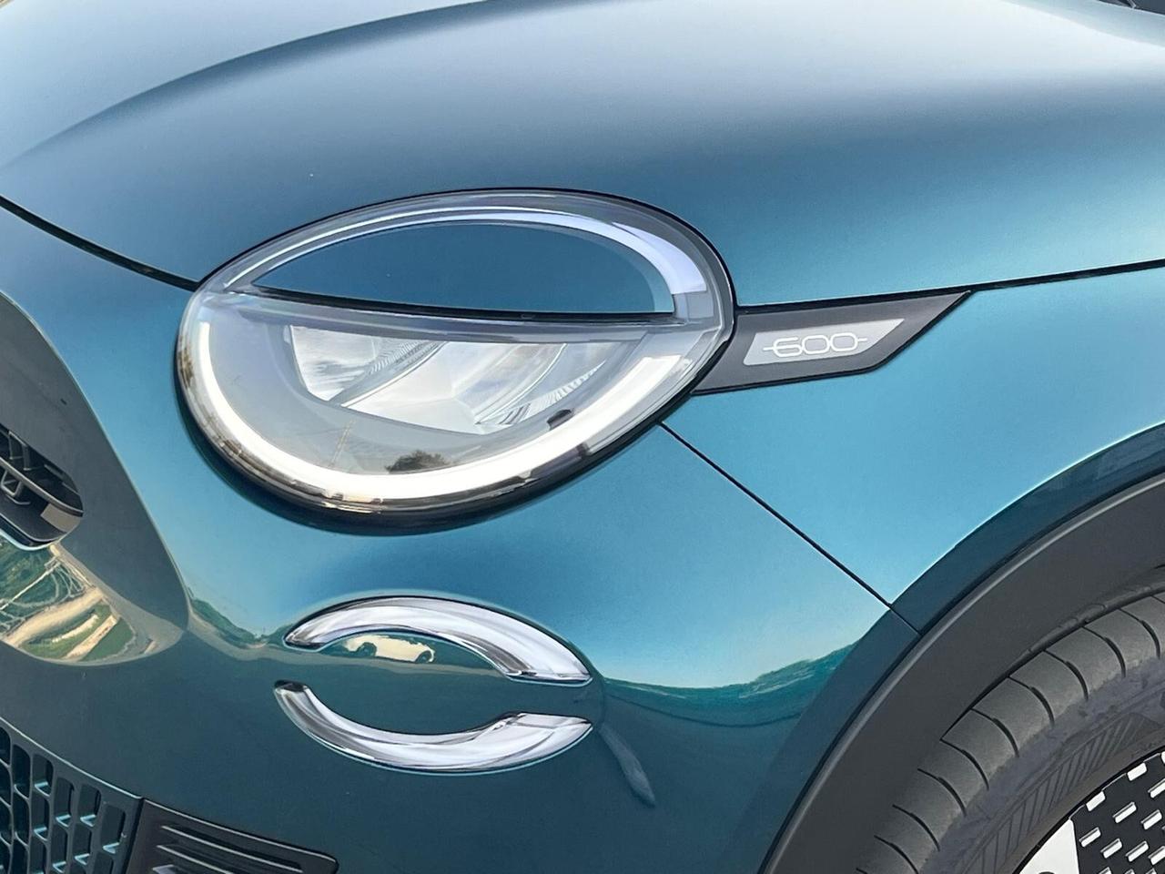 Fiat 600 Hybrid 145 CV MHEV La Prima