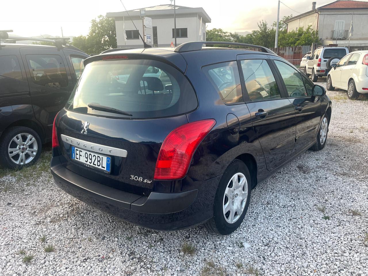 Peugeot 308 1.6 8V HDi 93CV FAMILIARE