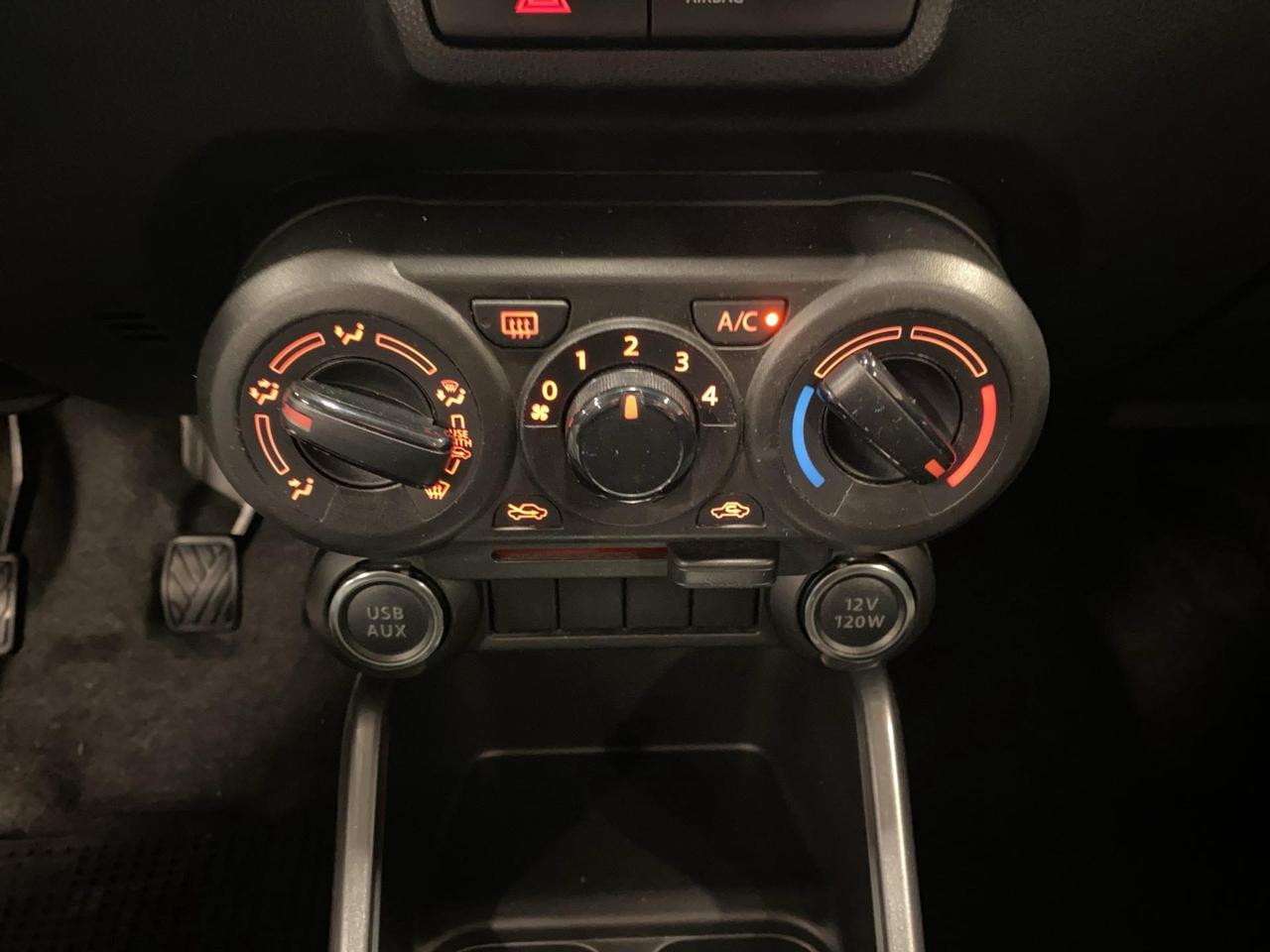 Suzuki Ignis 1.2h Top 2wd