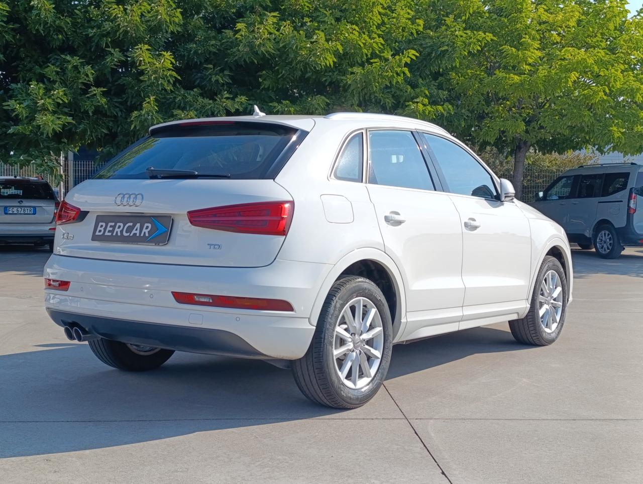 Audi Q3 2.0 tdi Business 120cv s-tronic