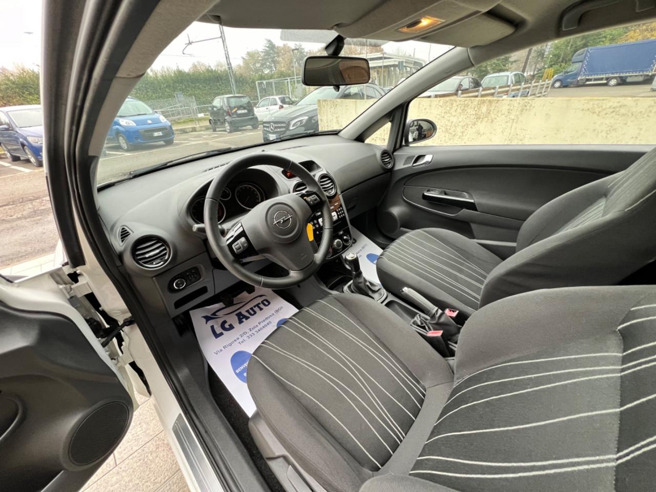 Opel Corsa 1.2 3 porte Edition