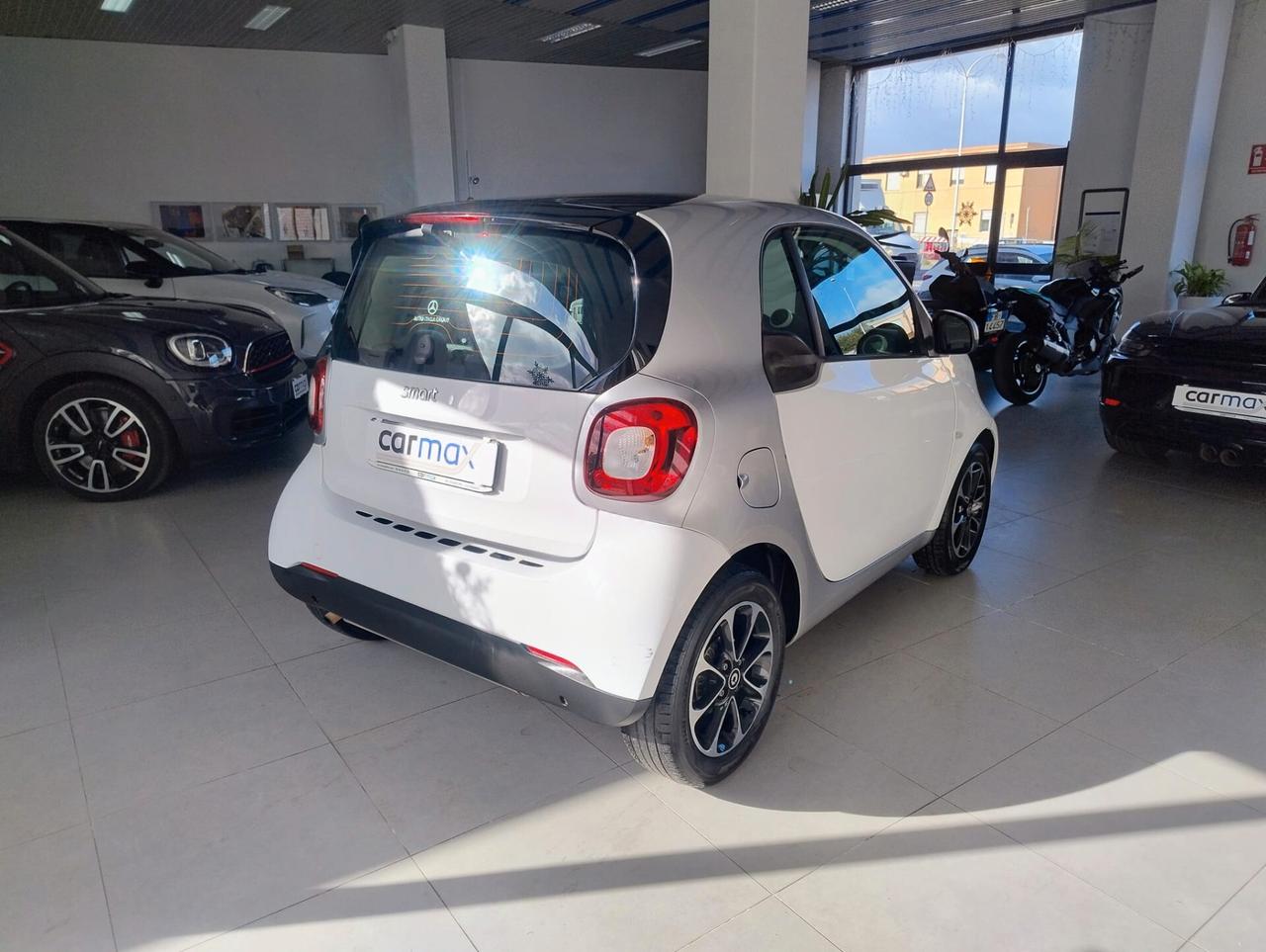 Smart ForTwo 1000 52 kW MHD coupé passion