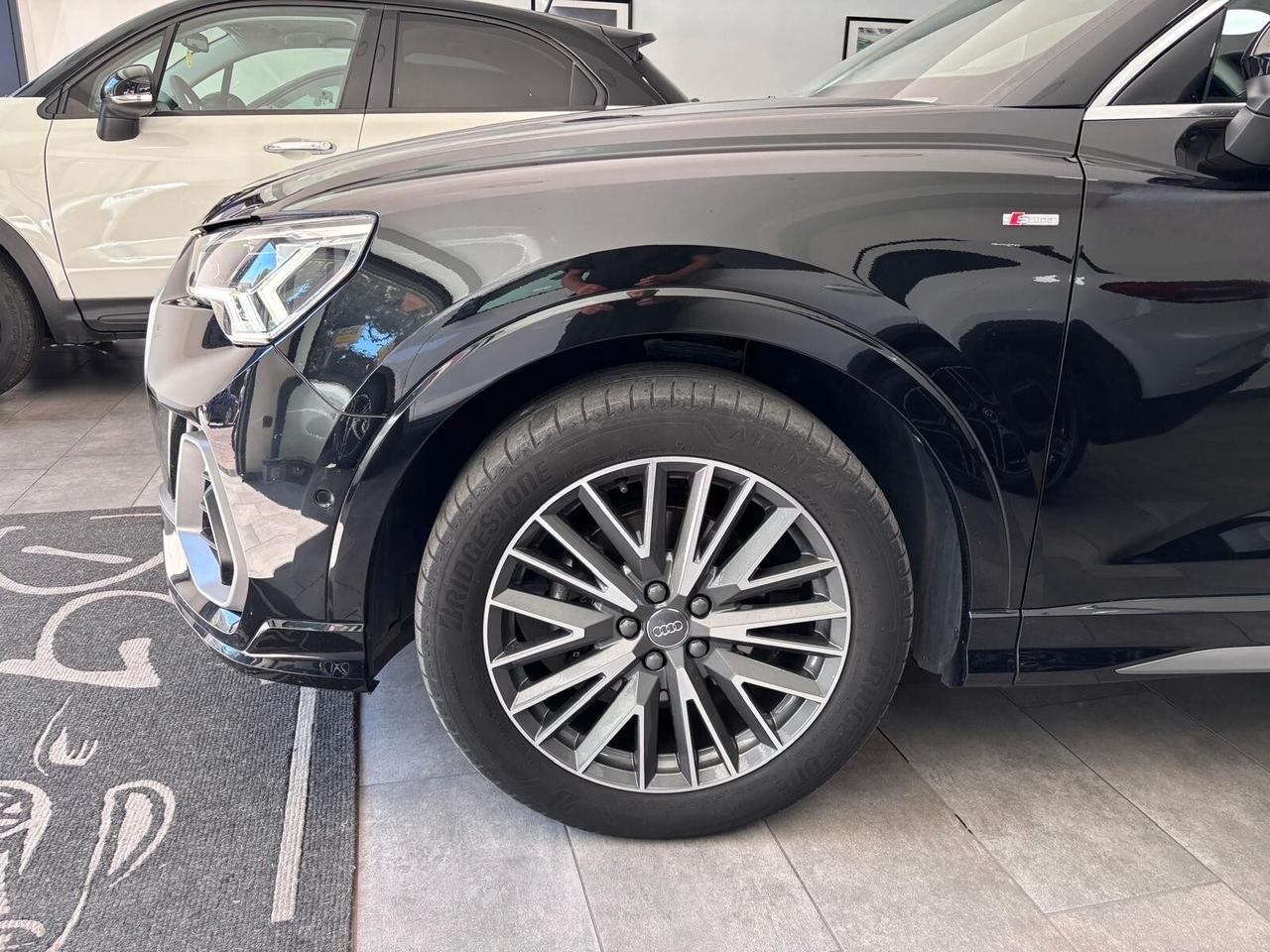 AUDI Q3 35TDI S-TRONIC S-LINE EDITION NAVI-MULTICOLOR