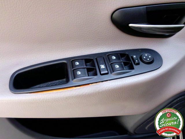 LANCIA Ypsilon 0.9 TwinAir 85 CV 5 porte Metano Ecochic Elle