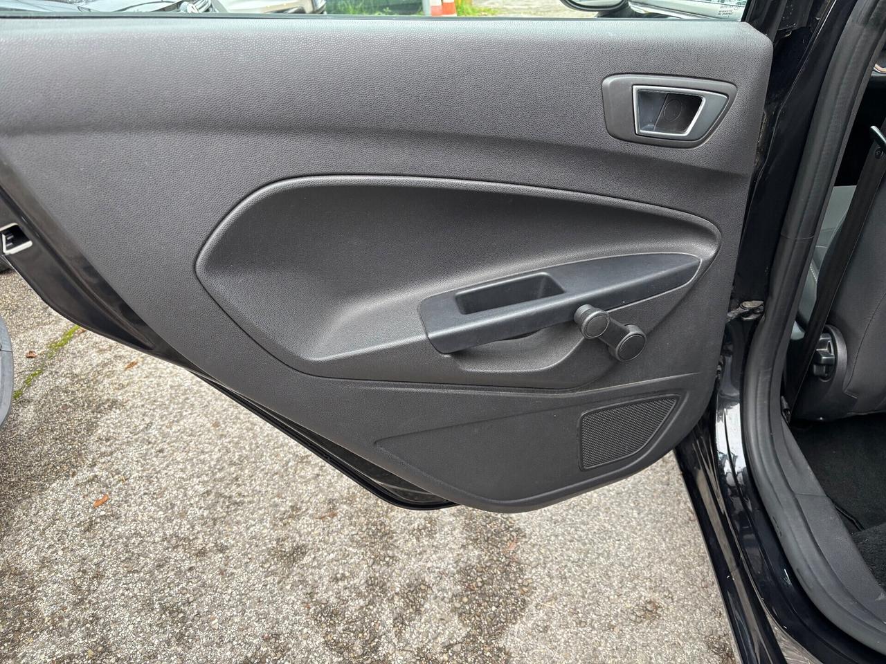 Ford Fiesta 1.4 5 porte GPL OK NEOPATENTATI