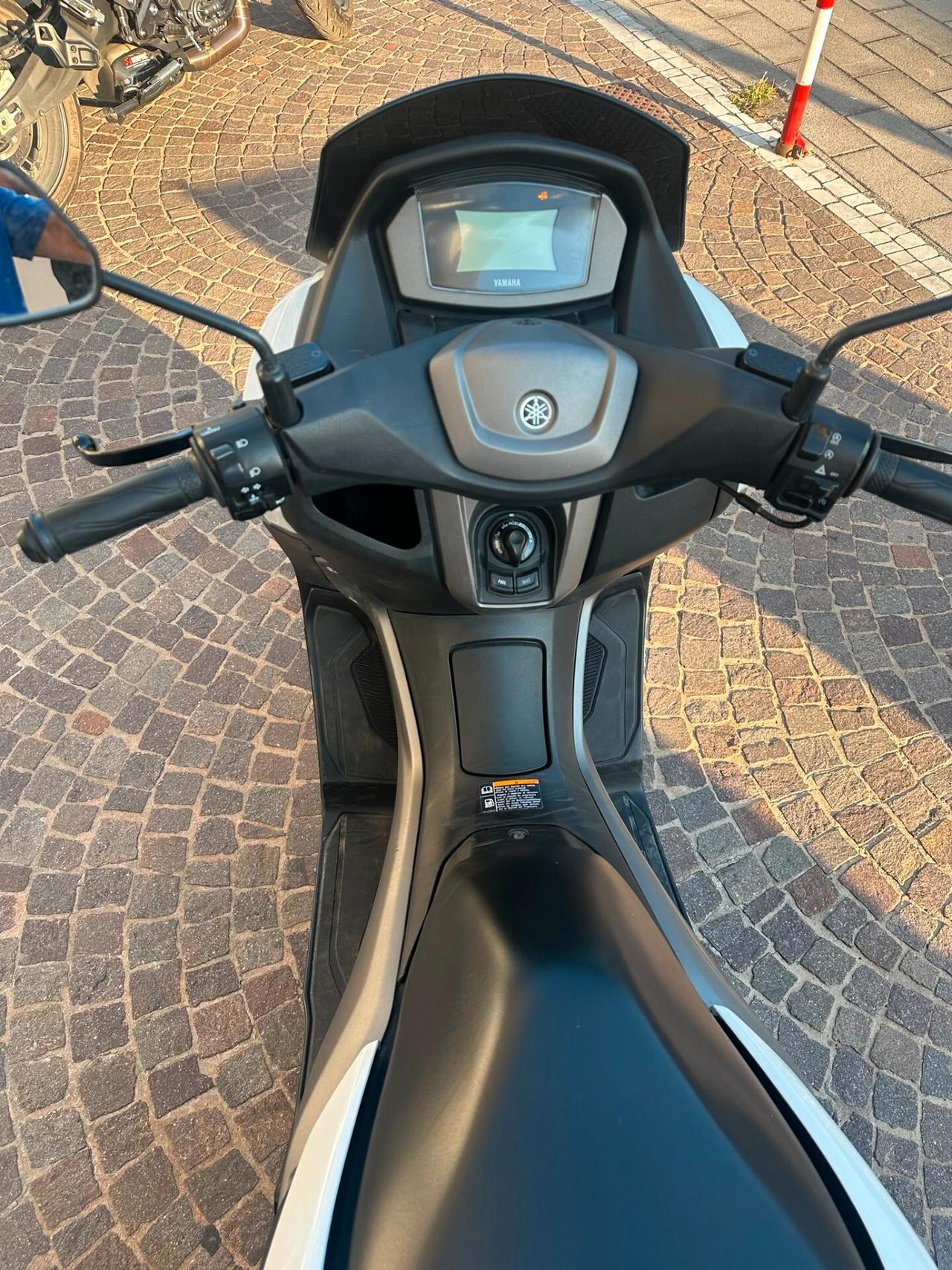 Yamaha NMAX BASE