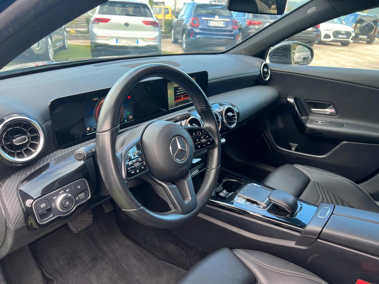 Mercedes-benz 116 CV A 180 d Automatic Business Sport edition/COMAND/ Carbon look/NAVI/CAMERA