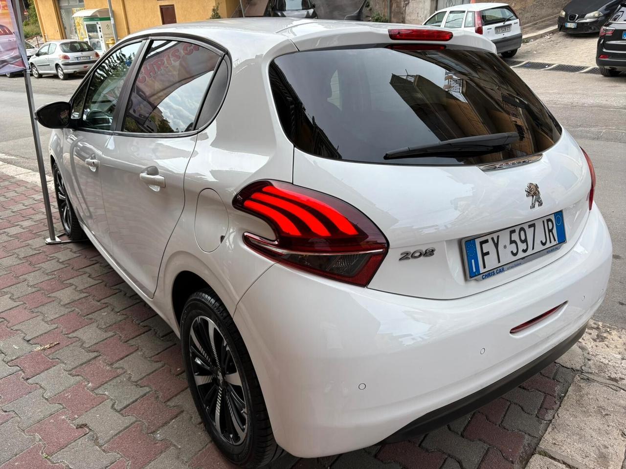 Peugeot 208 PureTech 82 Stop&Start 5 porte Signature