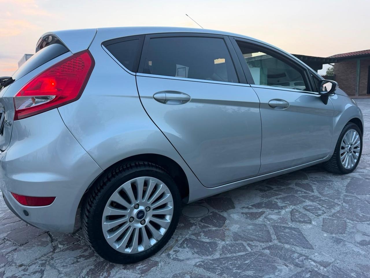Ford Fiesta 1.2 82 CV 5 porte Titanium neopatentati