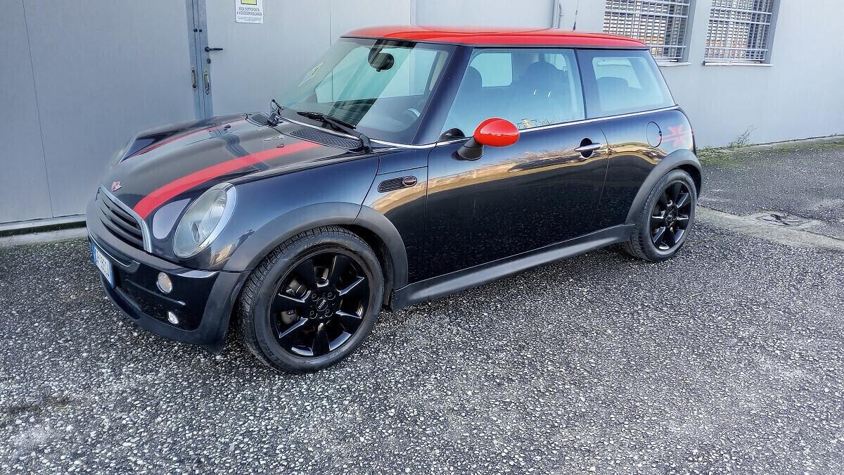 Mini Cooper 1.4 - diesel