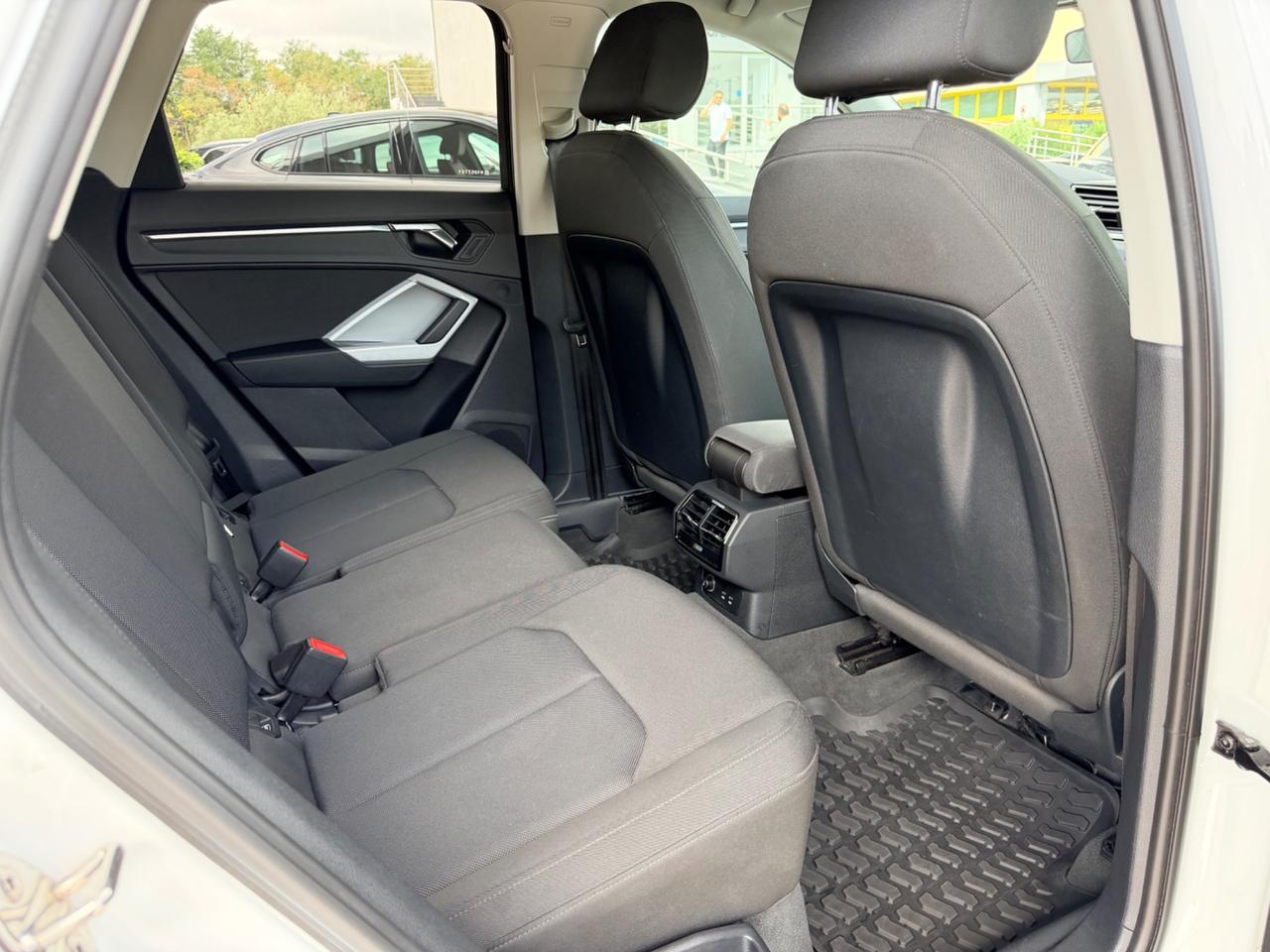 Audi Q3 40 TDI quattro S tronic line edition