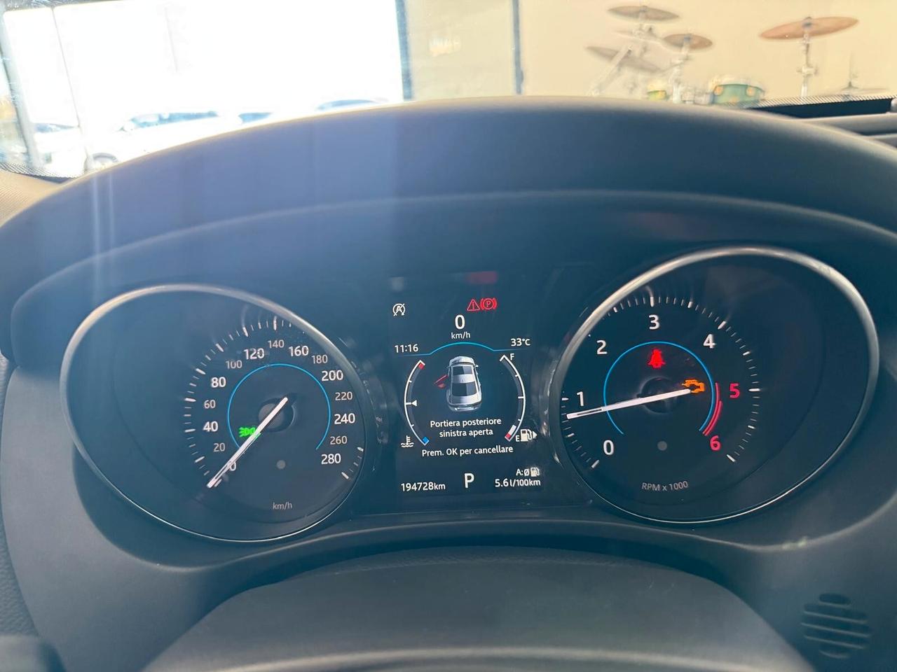 Jaguar XE 2.0 D 180 CV automatica