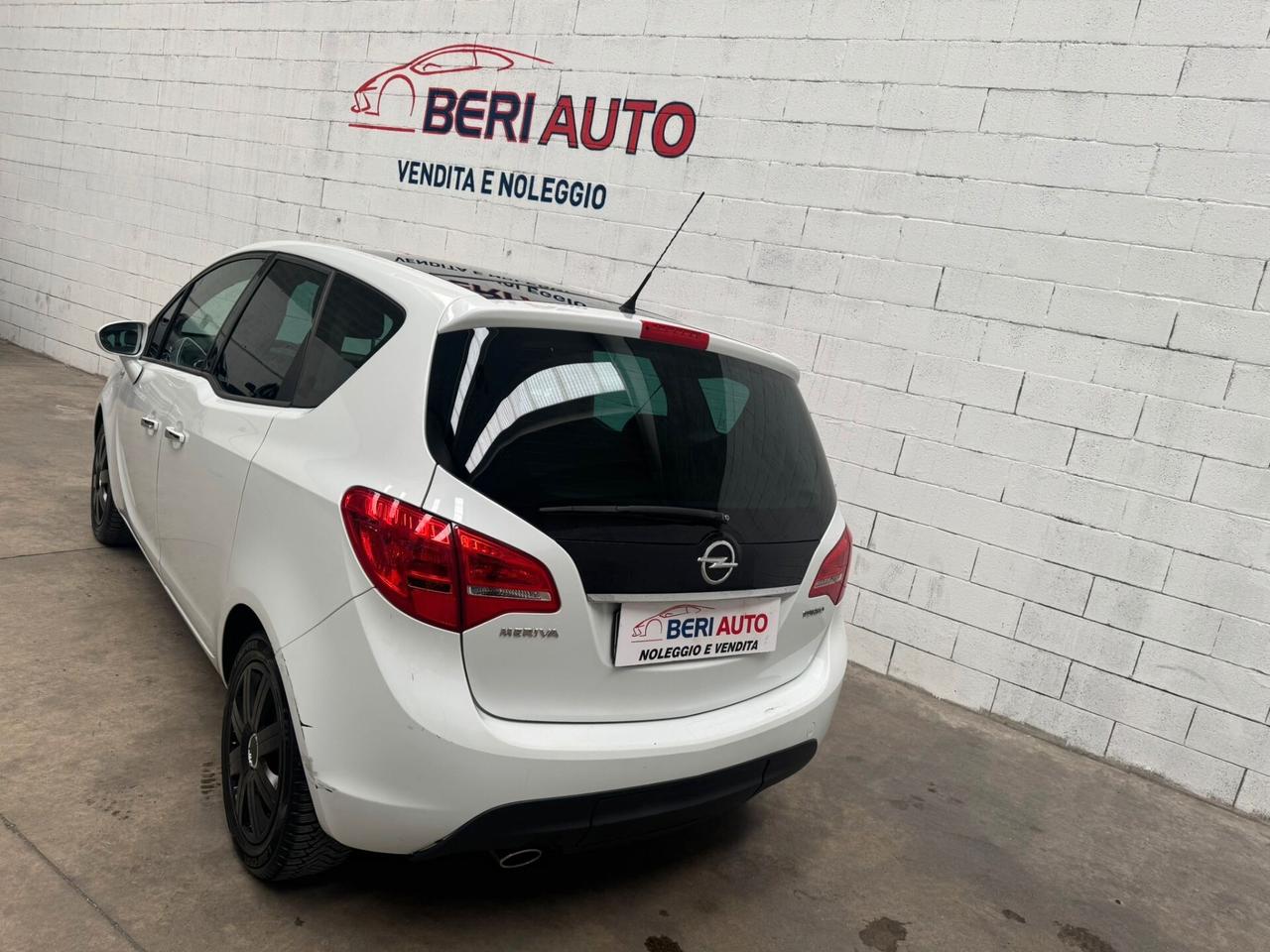 Opel Meriva allestimento bi color
