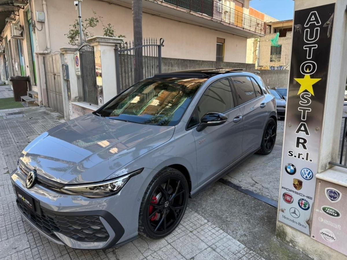 New Volkswagen Golf 8.5 GTI 2.0 TSI 265 CV