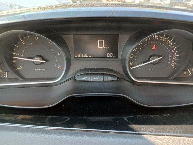PEUGEOT 208 BlueHDi 75 S&S 5 porte Active