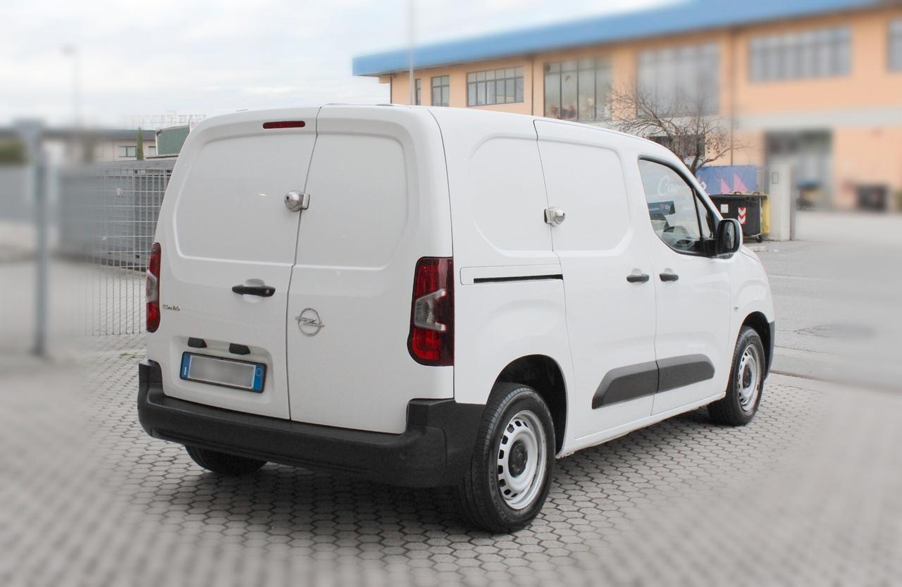 Opel Combo Cargo 1.5 Diesel 100CV S&S PC 650kg Edition ***BLACK WEEK -5% di sconto***