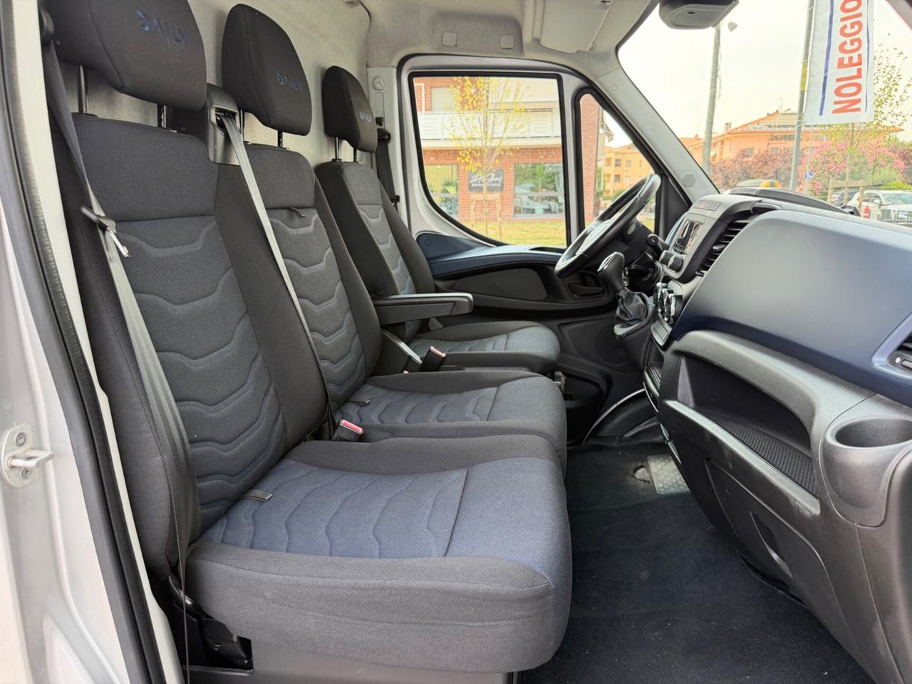Iveco Daily 2.3 Furgone Hi-Matic