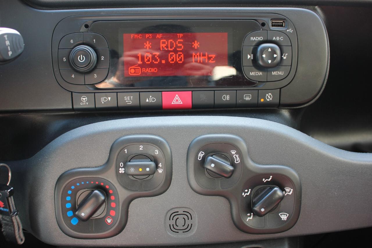 Fiat Panda *PREZZO VERO* 1.0 hybrid 69 CV UNIPRO KM CERTIFICATI VETTURA ITALIANA GARANZIA 12 MESI NEOPAT OK